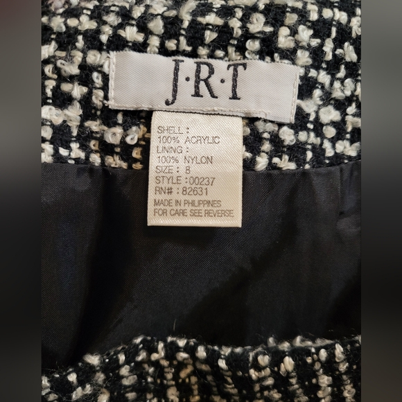 J.R.T Vintage Chic Black and White Tweed Blazer And Skirt - Picture 2 of 7